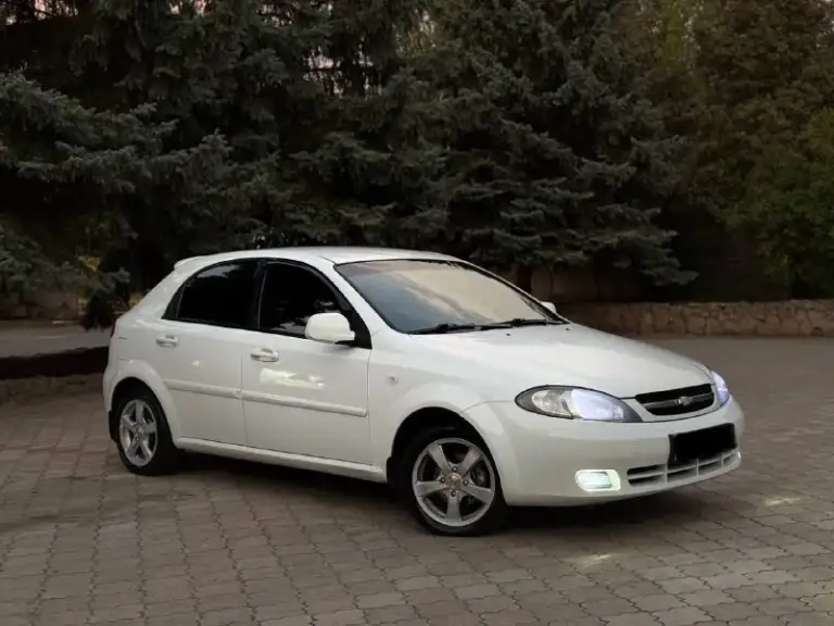 Продам chevrolet lacetti 2012 года выпуска!
За автомобиль абсолютно не стыдно, бережная эксплуатации, в идеально состоянии как технически так и внешне! Двигатель 1.6 полностью обслужен как и кпп, без каких либо посторонних скрипов, бряков и прочего! Ходовая также без посторонних шумов. Установлен хороший свет, андроид монитор, и приятная музыка.
Юридически полностью чистый авто, также возможен обмен и продажа в кредит!
Осмотр донецк
Цена: 530.000 ₽, быстрому покупателю торг!
☎️ +7 (949) 742-53-98
📞 Звоните: +7(949)7425398 - фотография - 3