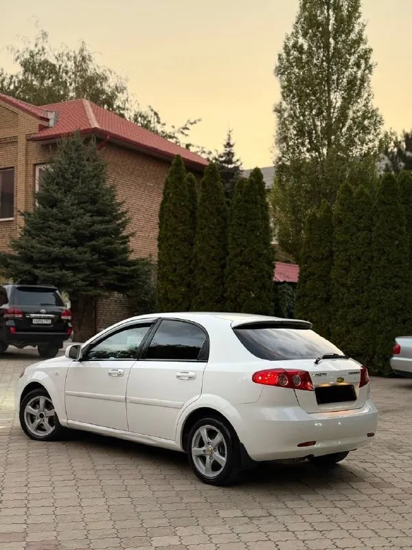 Продам chevrolet lacetti 2012 года выпуска!
За автомобиль абсолютно не стыдно, бережная эксплуатации, в идеально состоянии как технически так и внешне! Двигатель 1.6 полностью обслужен как и кпп, без каких либо посторонних скрипов, бряков и прочего! Ходовая также без посторонних шумов. Установлен хороший свет, андроид монитор, и приятная музыка.
Юридически полностью чистый авто, также возможен обмен и продажа в кредит!
Осмотр донецк
Цена: 530.000 ₽, быстрому покупателю торг!
☎️ +7 (949) 742-53-98
📞 Звоните: +7(949)7425398 - фотография - 6