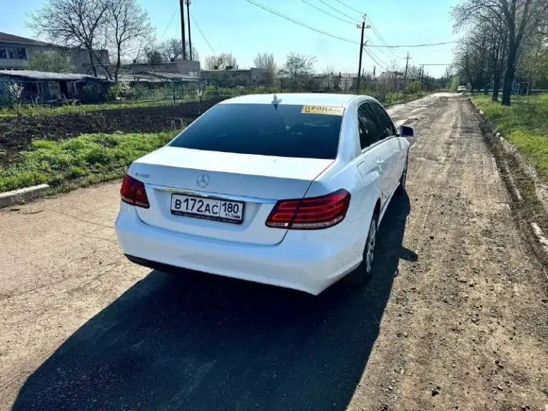 Продам mercedes-benz e-class. Автомобиль в идеальном состоянии, весь в заводском окрасе. Стёкла, включая лобовое заводские! Один хозяин в птс, не пригон! 2.0 турбо, 7-ми ступенчатый автомат. 2015 год выпуска, пробег 108 000 км. Двигатель, коробка, ходовая в отличном состоянии, никаких вложений не требуют! 2 комплекта колёс, 2 ключа и сервисная книжка прилагается. Я хозяин, переоформление без проблем! Автомобиль находится в старобешево. Цена 2 750 000 рублей. За более подробной информацией обращаться по телефону: +7 (949) 524-94-12.
📞 Звоните: +7(949)5249412 - фотография - 5