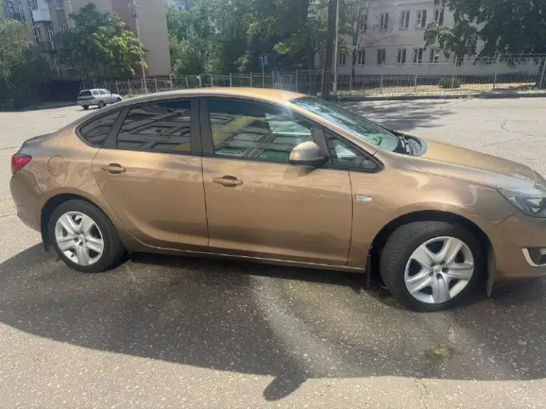 ❗ Opel astra j 2012❗
✅Собственник, машина в семье 3 года. До этого машина ездила в краснодарском крае. Не перекуп.
✅203000 Км оригинального пробега.
✅ Автомобиль полностью в родном окрасе.
✅1.6 Мотор a16xer снаружи сухой, масло не расходует.
✅ Автоматическая коробка передач 6ст.
✅Состояние достойное: машина покупалась для себя, в обслуживании не экономил, замена масла и фильтров каждые 9т. Км, после покупки полировали фары затянули в броне плёнку, легкая полировка кузова и нанесение керамики.
✅Два комплекта резины.
✅Два ключа.
💰Цена: 850 000 рублей
📞Телефон для связи: +7 (949) 530 91 82 вадим, звоните, все расскажу и покажу
📲 Tg: вадим
📞 Звоните: +7(949)5309182 - фотография - 2