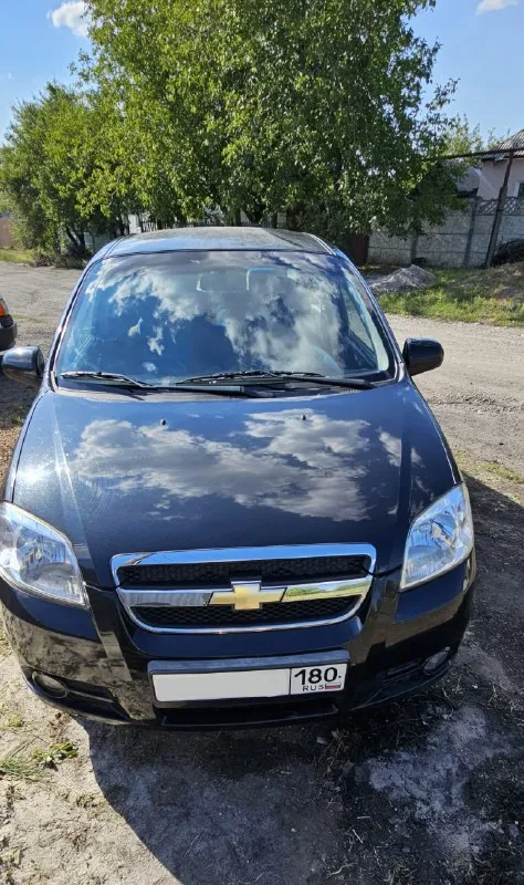 Продаю chevrolet aveo (2011 год)
Объём двигателя - 1.5
Мощность - 86 л. С.
Топливо - бензин
Коробка - механика
Пробег- 72000
Машина хорошая для своих лет, заменен ремень грм, датчики, новые стойки. Масло не жрёт, скорость переключается идеально, не бьет, не дымит, не коптит, дно хорошее.
Центральный замок, стоит сигнализация, 2 пары ключей.
Являюсь вторым владельцем (2 года на мне), ездили аккуратно.
Птс - российский учёт, 180 регион.
Машина без дтп, штрафов, запретов, в такси не была, использовалось как семейное авто.
Причина продажи - покупка другой машины.
Машина находится в макеевке, пос. Ханженково.
По всем интересующим вопросам звоните +79885635803 с 09:00 до 21:00.
Цена 600 000 р. , разумный торг возле капота.
📞 Звоните: +7(988)5635803 - фотография - 1