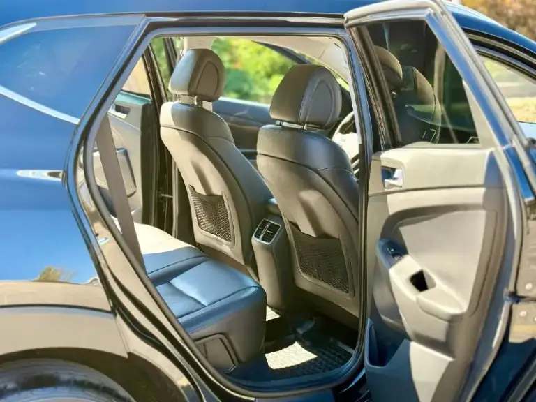 В продаже
Комфортный удобный
Hyundai tucson
Рейсталинг lux max
Эксплуатация с 2017 года
Двигатель 2.0 бензин
Коробка автоматическая
Пробег родной 134 тыс км.

Автомобиль в хорошем состоянии живой !!!
В ближайшем времени не требует вложений !!!
Кузов весь в заводском
Окрасе в оригинале !!!
Пред максимальная комплектация,
Бесключевой доступ start-stop
Ухоженный кожаный салон,
Датчики света, и дождя,
Подогревы всех сидений,
Подогрев зеркал и стекл,
Полный электропакет,
Большая мультимедиа,
Блютус громкая связь,
Новые летние шины,
Два пульта два ключа,
И многое другое !

С документами полный порядок,
Могу присутствовать мрэо для,
Полного переоформления,
Продажа от собственника,
Автотека полностью зелень 🌿

Г. Донецк, ленинский район)
‼️Цена 1.695:000 тыс. Руб ‼️
Срочно нужны финансы срочно
В связи с покупкой квартиры
Таких авто единицы достойный
Остальные вопросы по
Номеру тел. Есть телеграмм ⤵️
+79493969855 Руслан ☎️ - фотография - 10