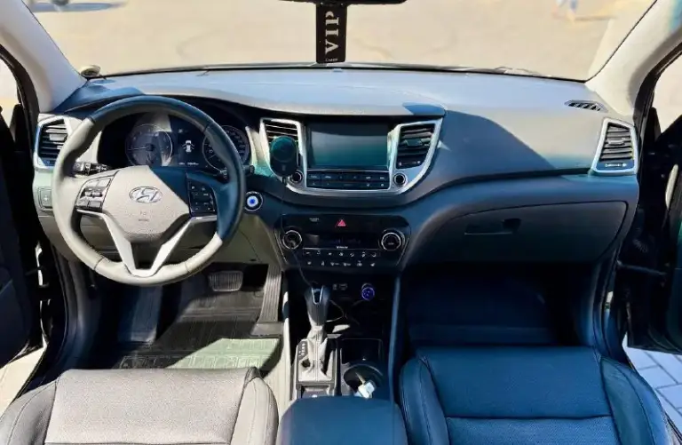 В продаже
Комфортный удобный
Hyundai tucson
Рейсталинг lux max
Эксплуатация с 2017 года
Двигатель 2.0 бензин
Коробка автоматическая
Пробег родной 134 тыс км.

Автомобиль в хорошем состоянии живой !!!
В ближайшем времени не требует вложений !!!
Кузов весь в заводском
Окрасе в оригинале !!!
Пред максимальная комплектация,
Бесключевой доступ start-stop
Ухоженный кожаный салон,
Датчики света, и дождя,
Подогревы всех сидений,
Подогрев зеркал и стекл,
Полный электропакет,
Большая мультимедиа,
Блютус громкая связь,
Новые летние шины,
Два пульта два ключа,
И многое другое !

С документами полный порядок,
Могу присутствовать мрэо для,
Полного переоформления,
Продажа от собственника,
Автотека полностью зелень 🌿

Г. Донецк, ленинский район)
‼️Цена 1.695:000 тыс. Руб ‼️
Срочно нужны финансы срочно
В связи с покупкой квартиры
Таких авто единицы достойный
Остальные вопросы по
Номеру тел. Есть телеграмм ⤵️
+79493969855 Руслан ☎️ - фотография - 8