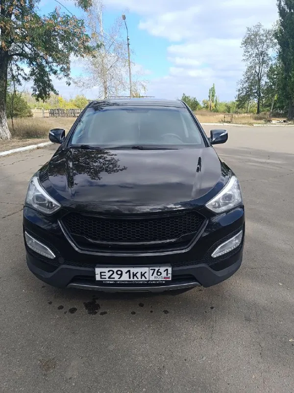 Продаётся !!!!
Hyundai santa fe ( hyundai сантафе)
Год выпуска:2013
Двигатель 2.4 бензин, работает идеально.
Кпп:автомат, работает идеально
Пробег: 235 тыс.
Камера заднего хода, парктроник, подогрев передних сидений и т. Д. .
Два ключа, очень хорошая зимняя резина.
Машина без дтп.
Машина в отличном техническом состоянии, обслужена и готова к ежедневной эксплуатации!!!
Осмотр г. Харцызск +79493183071
Цена: 1,5 млн. Рублей.
📲 Tg: александр
📞 Звоните: +7(949)3183071 - фотография - 1