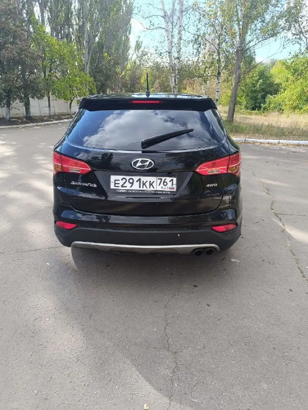 Продаётся !!!!
Hyundai santa fe ( hyundai сантафе)
Год выпуска:2013
Двигатель 2.4 бензин, работает идеально.
Кпп:автомат, работает идеально
Пробег: 235 тыс.
Камера заднего хода, парктроник, подогрев передних сидений и т. Д. .
Два ключа, очень хорошая зимняя резина.
Машина без дтп.
Машина в отличном техническом состоянии, обслужена и готова к ежедневной эксплуатации!!!
Осмотр г. Харцызск +79493183071
Цена: 1,5 млн. Рублей.
📲 Tg: александр
📞 Звоните: +7(949)3183071 - фотография - 3