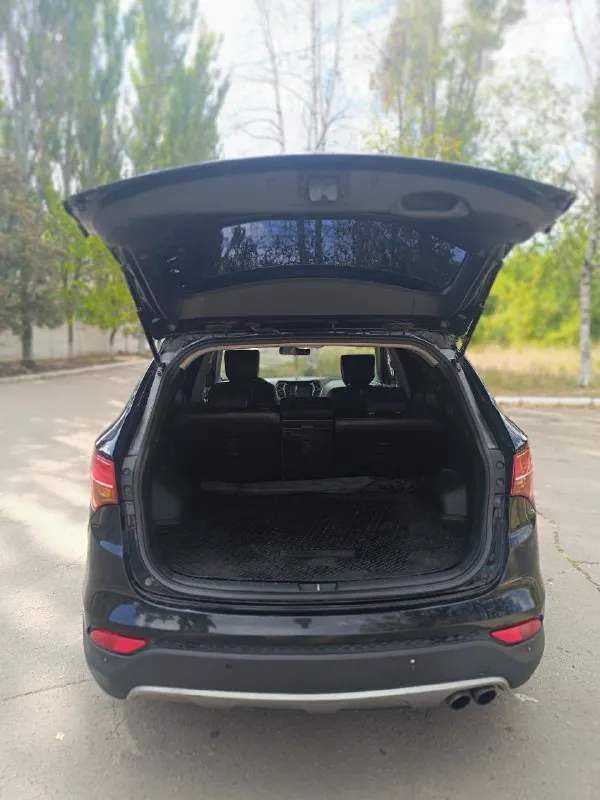 Продаётся !!!!
Hyundai santa fe ( hyundai сантафе)
Год выпуска:2013
Двигатель 2.4 бензин, работает идеально.
Кпп:автомат, работает идеально
Пробег: 235 тыс.
Камера заднего хода, парктроник, подогрев передних сидений и т. Д. .
Два ключа, очень хорошая зимняя резина.
Машина без дтп.
Машина в отличном техническом состоянии, обслужена и готова к ежедневной эксплуатации!!!
Осмотр г. Харцызск +79493183071
Цена: 1,5 млн. Рублей.
📲 Tg: александр
📞 Звоните: +7(949)3183071 - фотография - 9