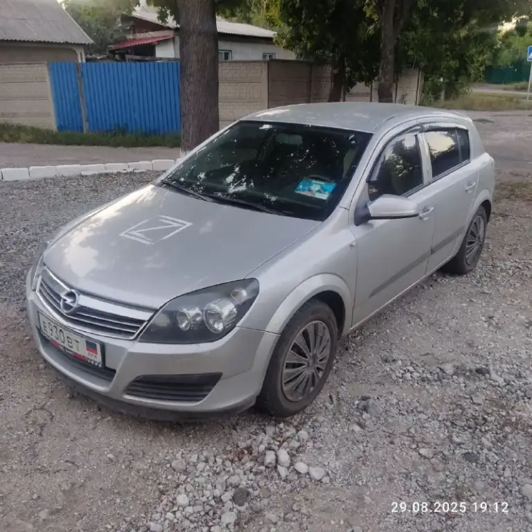 Продам opel astra ( opel астра), 2005г. , 1.4, пробег 250000 км, бензин, механика, кондиционер, электрозеркала, эл. Стеклоподъемники, сигнализация, хорошее состояние, сел и поехал. Стоимость 500000 руб. , все вопросы по телефону. Г. Донецк, ленинский район, +7(949)394-23-49, +7(949)394-23-50 - телеграм
📲 Tg: @avtoradik
📞 Звоните: +7(949)3942349 - фотография - 1
