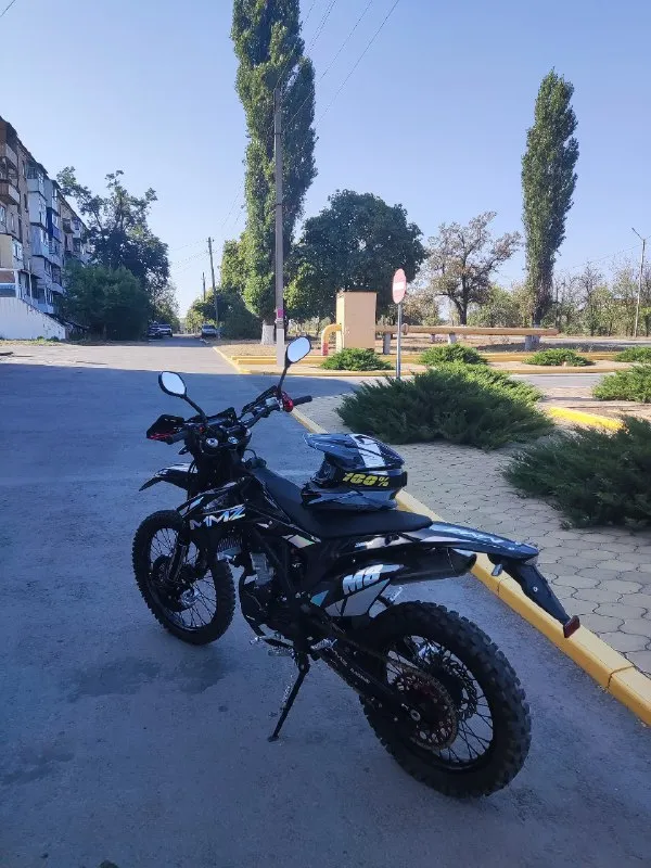Продам эндуро mmz m8 двигатель 174mn-5a, 300 кубов, водяное охлаждение 30 л. С. .
Пробег 1290 км. (41 м. Ч).
Покупался новым в феврале.
Обкатку проходил бережно, масло менялось 5/5/5/10/15.
Цена 190к (торг), вместе со шлемом. (hizer)
Г. Красный луч
+79591884538 Никита
📞 Звоните: +7(959)1884538 - фотография - 4