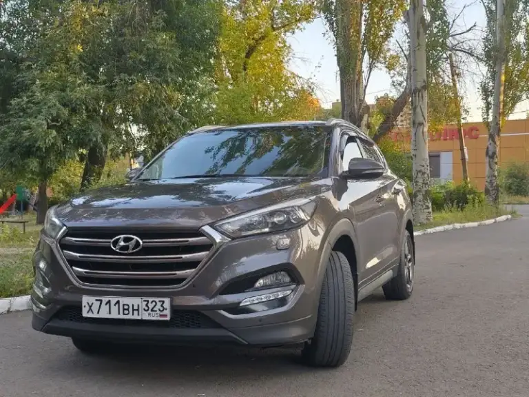 Hyundai tucson 2018 г. В. ,официальное дилерское авто, родной пробег 124т
Мотор 2,0 бензин
Привод полный 4wd
Коробка автомат 6ст
Туксон -комплектация максимальная, есть полностью все функции доступные на тот момент.
Полный подогрев руля, лобового стекла, всех сидений, шикарный кожаный салон, бесключевой доступ, кнопка старт/стоп, наружная подсветка ручек двери, поворотные и ходовые огни, омыватели фар, датчики парковки перед/зад, сенсорный дисплей с навигацией и камерой заднего вида, автоматический ручник, помощь при спуске и т, д,
Прошла то, замена масла и фильтров, замена передних тормозных дисков, замена передней правой ступицы с подшипником. Состояние всех агрегатов на отлично
+ Комплект хороших зимних покрышек.
Цена снижена в связи с отъездом, минимальный торг
Цена 1720000р
Тел +79493856436 - фотография - 10