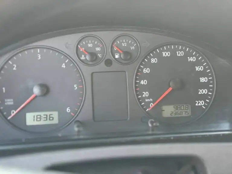 🚐 Volkswagen transporter t5 — 1.9 tdi, 236 875 км
Продаю надежный volkswagen transporter t5 в отличном техническом состоянии.
✅ Двигатель 1.9 tdi работает ровно, масло не берет.
✅ Ходовая часть без посторонних звуков, полностью обслужена.
✅ Электрика вся в порядке — каждая кнопка на месте и работает.
✅ Салон чистый и ухоженный.
Машина не требует вложений — сел и поехал. Отлично подойдет как для бизнеса, так и для личных поездок.
📍 Осмотр в донецке
💰 Цена: 1.650.000 + хороший торг у капота
📞 Телефон: +79495870412
📲 Tg: гилба каптмахович
📞 Звоните: +7(949)5870412 - фотография - 5