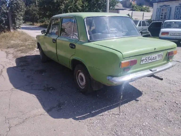 Здравствуйте продам автомобиль ваз 2101 цена 90₽ хороший торг по технической части в отличном состоянии не требует не каких вложений двигатель не дымит, не троит, масло не расходует. Кпп не хрустит, не гудит, не вылетает. Ходовая не стучит, не гремит, отрабатывает как надо (газ - бензин )газ зарегистрирован по кузову есть притертость с правой стороны на задней арки и на двери на фото видно в отличном по кузову все отлично продажа от собственника документы в полном порядке любое переоформления цена 90 тысяч рублей хороший торг остальные вопросы по телефону +79493933095
📞 Звоните: +7(949)3933095 - фотография - 4