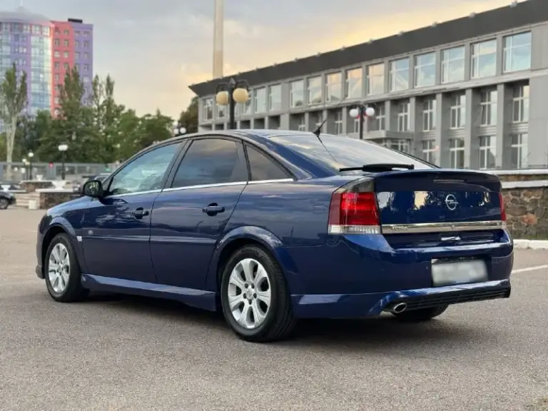 Продам: opel vectra в заводском обвесе ops!
2008 Года выпуска.
Объем: 1,8
✅ Кузов автомобиля совершенно без следов коррозии. Все стекла родные, включая лобовое.
✅ Обслужен от и до.
За последние 10 тыс. Км. Были следующие замены: комплект сцепления (диск, корзина, выжимной). Новые задние стойки. Амортизаторы. Перебран компрессор кондиционера и часть патрубков. Так же ранее перебиралась вся ходовая часть, подвеска - идеальная, без как-либо стуков. Замена тормозных дисков зад/перед и колодок.
За автомобилем тщательно следили и ухаживали. Средств и времени не жалелось. Двигатель, мкп - без каких-либо нареканий. Салон в идеальном состоянии для своих лет.
Комплектация максимальная, ксенон, адаптивный свет (линза поворачивается за направлением руля + дополнительная лампа включающаяся при повороте). Двухзонный климат. Мультируль. Круиз конктроль. Датчик света и дождя. Складывающиеся зеркала. Подогревы сидений.
✅ Новая летняя резина hankook. Так же зимний комплект.
Цена: 735 ₽ торг
+79496064451
Донецк - фотография - 5