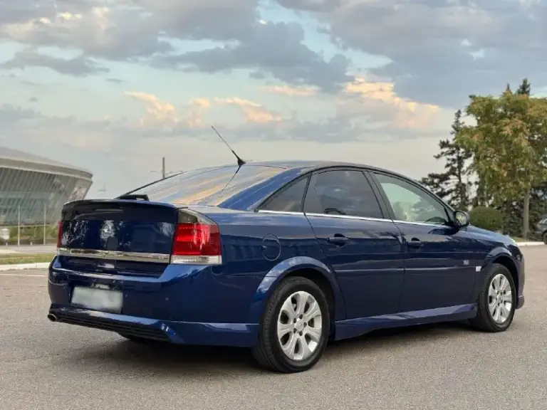 Продам: opel vectra в заводском обвесе ops!
2008 Года выпуска.
Объем: 1,8
✅ Кузов автомобиля совершенно без следов коррозии. Все стекла родные, включая лобовое.
✅ Обслужен от и до.
За последние 10 тыс. Км. Были следующие замены: комплект сцепления (диск, корзина, выжимной). Новые задние стойки. Амортизаторы. Перебран компрессор кондиционера и часть патрубков. Так же ранее перебиралась вся ходовая часть, подвеска - идеальная, без как-либо стуков. Замена тормозных дисков зад/перед и колодок.
За автомобилем тщательно следили и ухаживали. Средств и времени не жалелось. Двигатель, мкп - без каких-либо нареканий. Салон в идеальном состоянии для своих лет.
Комплектация максимальная, ксенон, адаптивный свет (линза поворачивается за направлением руля + дополнительная лампа включающаяся при повороте). Двухзонный климат. Мультируль. Круиз конктроль. Датчик света и дождя. Складывающиеся зеркала. Подогревы сидений.
✅ Новая летняя резина hankook. Так же зимний комплект.
Цена: 735 ₽ торг
+79496064451
Донецк - фотография - 6