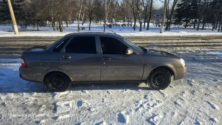 2170 Priora седан 2013 г. ,1.6 см3, 98 л. С. , эл. Стеклоподъемники, на хорошем ходу, едет бодро, все поворачивает, тормозит, моргает. Печка работает, стеклоподъемники, музыка с сабом и усилителем, по кузову есть небольшие косяки, сколы, царапины, подкрасы(ничего критичного). Резина зима первый сезон в хорошем состоянии). Ходовая в порядке, менялись амортизаторы, стойки, пыльники, колодки, цена 380 рубл. , +79493038991
📞 Звоните: +7(949)3038991 - фотография - 5