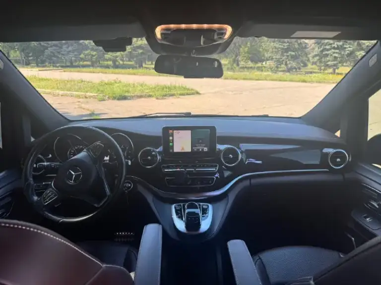 Mercedes v-class v250, 2018год, 190лс, 114 тыс км пробег, полный привод, автомобиль куплен у официального дилера, по факту 3й владелец, первый хоз это салон, и были перевес номеров
Зоны риски и пескоструя затянуты в пленку, так же авто покрыт керамикой, стоят улучшенные передние тормоза( суппорта и увеличенный тормозной диск) без проблем могу вернуть в стоковые. По комплектации камеры 360, музыка burmester, кожа nappa, задние форточки электро, черный потолок, удержание в полосе, обе электродвери, столик, датчик слепых зон, адаптивный круиз, адаптивные фары, дополнительно уставлен carplay, штатный webasto, оригинальный пробег, обслуживался у оф. Диллера, пробег подтвердит любой диллер mb, попутно обслуживал в клубном сервисе mb + отдам комплект зимний резины. По автомобилю делать абсолютно ничего не нужно, недавно были заменены масла в редукторах и коробке
Цена 5.50000 🍋
Торг
Тел : +79493723676
📞 Звоните: +7(949)3723676 - фотография - 10