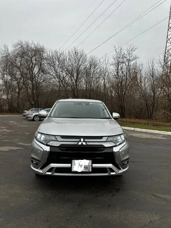 Продам mitsubishi outlander 2019г. Машина в отличном состоянии. Растаможена. Правый руль! Ездила девушка. Первая регистрация и 1 владелец с 2023 года. Пробег 73000км. Машина ездит каждый день. Обьем двигателя 2.4 plugin hybrid. Можно заряжать. Расход по городу до 6 литров но можно ехать и на электро-двигателе до 40 км. Мощность 300л. С. ,в птс до налог! Очень резвый автомобиль. Отличная комплектация. Без ключевой доступ, подогрев руля, передних сидений. Освещение лэд. Диски 18 резина новая лето и зима шипы. Парктроники в круг. Хорошая музыка. Куча ассистентов. Датчики света, дождя и т. Д. Продажа в донецке, макеевке, харцызке. Любые проверки за ваш счет. Цена 2500000млн руб. Торг приветствую у капота.
+7949-504-1522
📞 Звоните: +7(949)5041522 - фотография - 1
