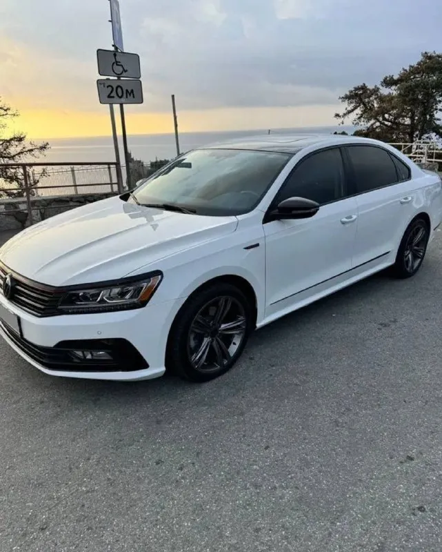 Продам volkswagen passat b8 2017 года
95К родного пробега
Состояние хорошее
Cостав комплектации:
• Подушка безопасности водителя
• Подушка безопасности переднего пассажира
• Подголовники задних сидений 3 шт.
• Крепления для детских сидений isоfiх
• Блокировка задних дверей от открывания детьми
• Иммобилайзер
• Дневные ходовые огни
• Противотуманные фары
• Система экстренного оповещения эра-глонасс
• Антиблокировочная система с электронным распределением тормозных сил (авs, евd)
• Система вспомогательного торможения (ваs)
• Система электронного контроля устойчивости (еsс)
Внутри:
• Бортовой компьютер
• Подсказчик переключения передач в комбинации приборов
• Заднее сиденье с раскладкой в пропорции 60/40
• Противосолнечный козырек пассажира с зеркалом
• Розетка 12v
Комфорт:
Электроусилитель рулевого управления
• Регулируемая по высоте рулевая колонка
• Регулировка ремней безопасности передних сидений по высоте
• Сиденье водителя с регулировкой по высоте
• Воздушный фильтр с
📞 Звоните: +7(949)5131274 - фотография - 1