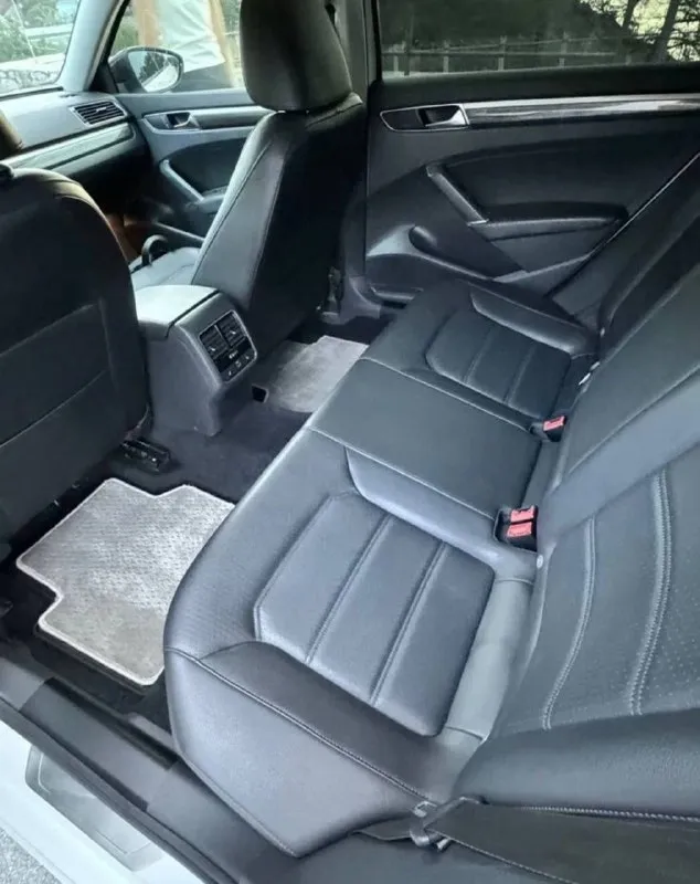 Продам volkswagen passat b8 2017 года
95К родного пробега
Состояние хорошее
Cостав комплектации:
• Подушка безопасности водителя
• Подушка безопасности переднего пассажира
• Подголовники задних сидений 3 шт.
• Крепления для детских сидений isоfiх
• Блокировка задних дверей от открывания детьми
• Иммобилайзер
• Дневные ходовые огни
• Противотуманные фары
• Система экстренного оповещения эра-глонасс
• Антиблокировочная система с электронным распределением тормозных сил (авs, евd)
• Система вспомогательного торможения (ваs)
• Система электронного контроля устойчивости (еsс)
Внутри:
• Бортовой компьютер
• Подсказчик переключения передач в комбинации приборов
• Заднее сиденье с раскладкой в пропорции 60/40
• Противосолнечный козырек пассажира с зеркалом
• Розетка 12v
Комфорт:
Электроусилитель рулевого управления
• Регулируемая по высоте рулевая колонка
• Регулировка ремней безопасности передних сидений по высоте
• Сиденье водителя с регулировкой по высоте
• Воздушный фильтр с
📞 Звоните: +7(949)5131274 - фотография - 5