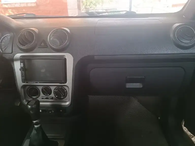 Geely ck 2012 года. Коробка мкпп. Мотор 1,5 л. Автомобиль на полном ходу. Пробег чуть более 190. Вся в заводском окрасе (кроме 2 элементов - бампера и капота). Поменяна вся передняя подвеска. В августе было заменено сцепление, соответственно машина мягко и плавно переключает передачи (тогда же в коробке было заменено масло). Имеется 2 стеклоподъёмника, а также двухдиновая магнитола с gps и возможностью подключиться к интернету, боковые зеркала с электрорегулировкой и подогревом. Очень экономный расход бензина. Хорошо держит дорогу при поворотах, а также при быстрой езде очень устойчива на дороге мотор легко запускается, плавно работает на холостых оборотах, почти бесшумный. Недавно были заменены бронепровода, а также свечи зажигания, куплена новая катушка зажигания. Продажа в связи с ненадобностью, так как куплен другой автомобиль полностью готова к переоформлению (стоит на российском учете), документация в норме ( я первый владелец по российскому птс, на автомобиле не
📞 Звоните: +7(949)3719018 - фотография - 6