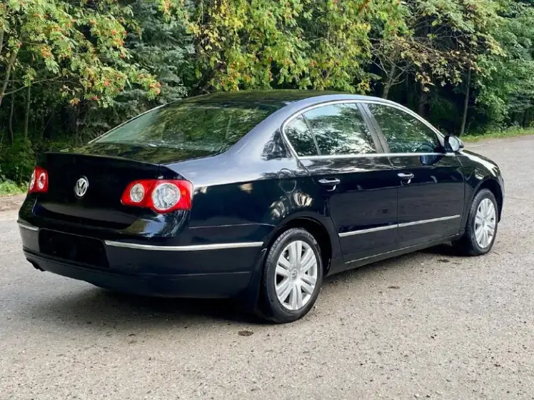 Продам volkswagen passat b6 (пробег 248.000) 2005 года (чистый немец) двигатель 2.0 на автомате автомобиль в хорошем состоянии, весь обслужен. Вложено много денег и времени. - кожаный салон - магнитола android, камера заднего вида - подогрев передних сидений - кондиционер - память сидений - круиз контроль полностью новая ходовка (как мячик) машина абсолютно без вложений цена: 795.000 +79494568074
📞 Звоните: +7(949)4568074 - фотография - 3
