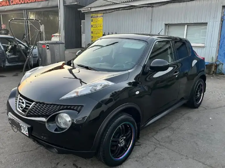 Nissan juke 2013 год выпуска двигатель 1.6 ат 120 тысяч родного пробега в максимальной комплектации автомобиль в родном окрасе машина в идеальнейшем состоянии вложений не требует ни на рубль! Дорогие диски advant на почти новой резине! По комплектации; климат контроль кондиционер заправлен 4 стеклоподъемника круиз контроль навигация камера заднего вида все датчики которые были в максимальной комплектации присутствуют - по технике также в идеале, нечего не гремит не хрустит, не пинает ! Цена 1.100млн 🍋 (один миллион сто ) +79494730944 александр
📞 Звоните: +7(949)4730944 - фотография - 1