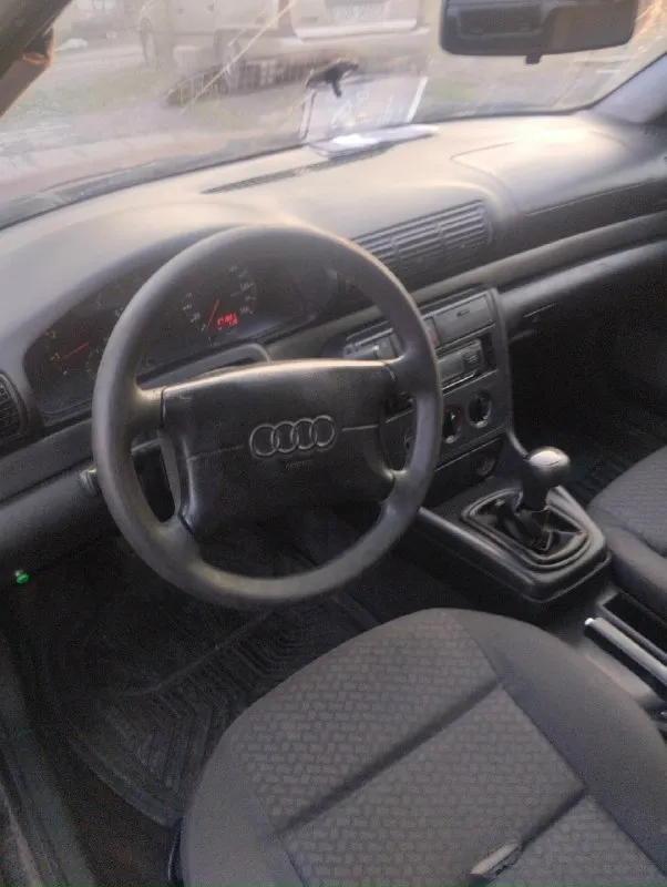 Автор: [ продам audi а 4 б 5 -1996 года выпуска. 1.6 атмосферный двигатель. Кпп-механика. Ходовка на отлично, коробка двигатель тоже. Из минусов - пробило радиатор, и захрустел правый наружный шрус, так на ходу, уедет, но не особо далеко, только подливать жидкость если есть желание ехать на ней. Так повторюсь, автомобиль полностью на ходу и работает ровно!!!! Стоит автозапуск с кнопки. Сигнализация. Докуметы:стс. , птс, договор купли-продажи. Учет местный. По кузову есть нюансы, из-за этого и цена такая смешная, нюансы не критичные, ноги не вываливаются !! Цена учитывая рынок данных автомобилей не большая !! Цена : 200.000 + незначительный торг. Кого заинтересует, пишите, звоните. Город донецк. Телефон :+79494675951. Звонить в любое время суток !! Продаю по причине того что просто нет времени на нее, а стоит, жалко очень. .. ❗❗❗наш телеграм канал [ бесплатное размещение за репост❗❗❗
📞 Звоните: +7(949)4675951 - фотография - 2