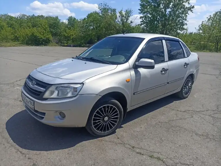 Продам ваз гранта, 2014 г. В. Центральный замок, кондиционер. Два стекло подъемника. Без дтп. По лкп есть косяки она не новая, ничего критичного. Родной пробег 142 т. Км. Двигатель, коробка на отлично. Собственник по документам. Цена 470 торг. Осмотр снежное. Возможен обмен. +79495336480
📞 Звоните: +7(949)5336480 - фотография - 1