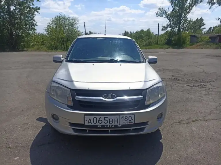 Продам ваз гранта, 2014 г. В. Центральный замок, кондиционер. Два стекло подъемника. Без дтп. По лкп есть косяки она не новая, ничего критичного. Родной пробег 142 т. Км. Двигатель, коробка на отлично. Собственник по документам. Цена 470 торг. Осмотр снежное. Возможен обмен. +79495336480
📞 Звоните: +7(949)5336480 - фотография - 2