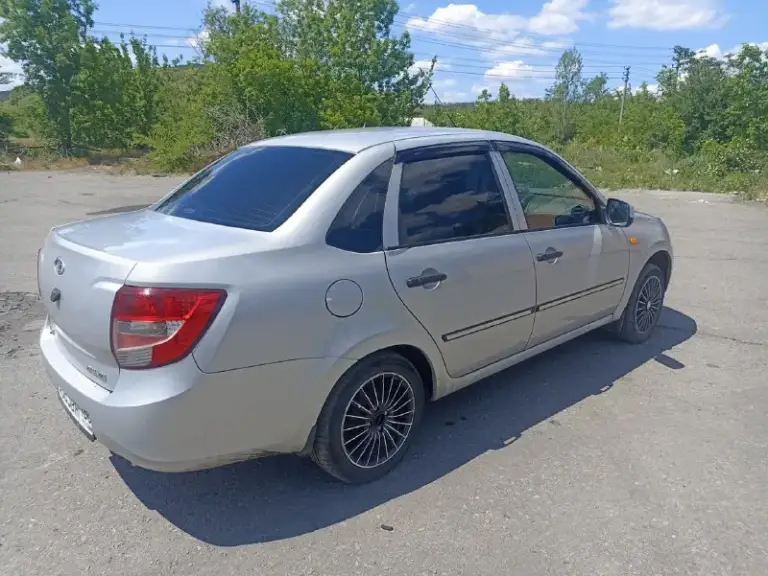 Продам ваз гранта, 2014 г. В. Центральный замок, кондиционер. Два стекло подъемника. Без дтп. По лкп есть косяки она не новая, ничего критичного. Родной пробег 142 т. Км. Двигатель, коробка на отлично. Собственник по документам. Цена 470 торг. Осмотр снежное. Возможен обмен. +79495336480
📞 Звоните: +7(949)5336480 - фотография - 5