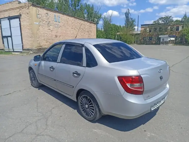 Продам ваз гранта, 2014 г. В. Центральный замок, кондиционер. Два стекло подъемника. Без дтп. По лкп есть косяки она не новая, ничего критичного. Родной пробег 142 т. Км. Двигатель, коробка на отлично. Собственник по документам. Цена 470 торг. Осмотр снежное. Возможен обмен. +79495336480
📞 Звоните: +7(949)5336480 - фотография - 7