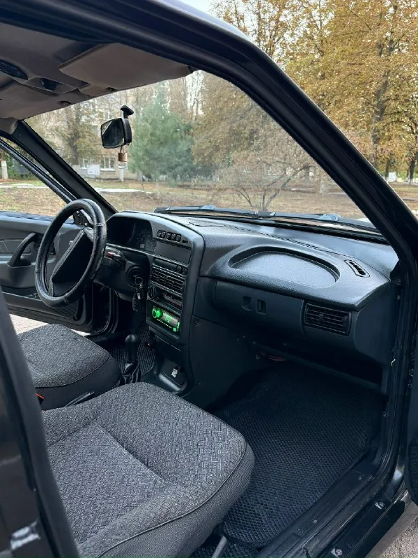🚘Продам ваз 2114 🗓️год выпуска: 2008 ⛽️двигатель: 1.6 8кл, инжектор/бензин 📊пробег: 125 000тыс 📝описание: авто в достойном ухоженном состоянии! Двигатель работает отлично тяга бодрая чистый и опрятный салон передние стеклоподъемники, хорошая музыка, хорошая резина центральный замок д-у (пульт) залито новое масло, заменены фильтра 📑по документам: я владелец не один год, всё зеркально чисто, любое переоформление!✅ больше информации по телефону, или же при встрече. 💶цена: 260т. ₽ торг у капота ☎️телефон для связи: +79493754298 иловайск
📞 Звоните: +7(949)3754298 - фотография - 5