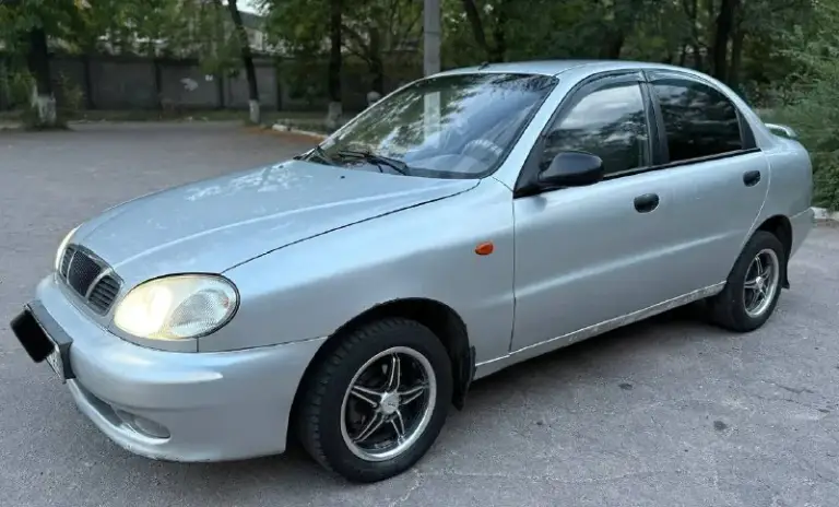 Продам daewoo sens! Машина местная! Я 2 владелец! Авто в родном окрасе! Есть 2 косметических окраса! Все стёкла родные, включая лобовое! Стоит газ! Зарегистрирован! По технике всё отлично! В прошлом году делался капитальный ремонт двигателя! Месяц назад полностью заменили ходовую часть! Авто едет мягко, без посторонних звуков! Коробка без нареканий! Новое сцепление! Электрика вся исправна! Опрятный и ухоженный салон! Машина обезшумлена! Установлена хорошая оптика! Комплект зимнее резины на штампах в подарок! Авто полностью обслужено! Город енакиево! Цена 245! Хороший торг у капота! +7 (949) 406-72-85
📞 Звоните: +7(949)4067285 - фотография - 2