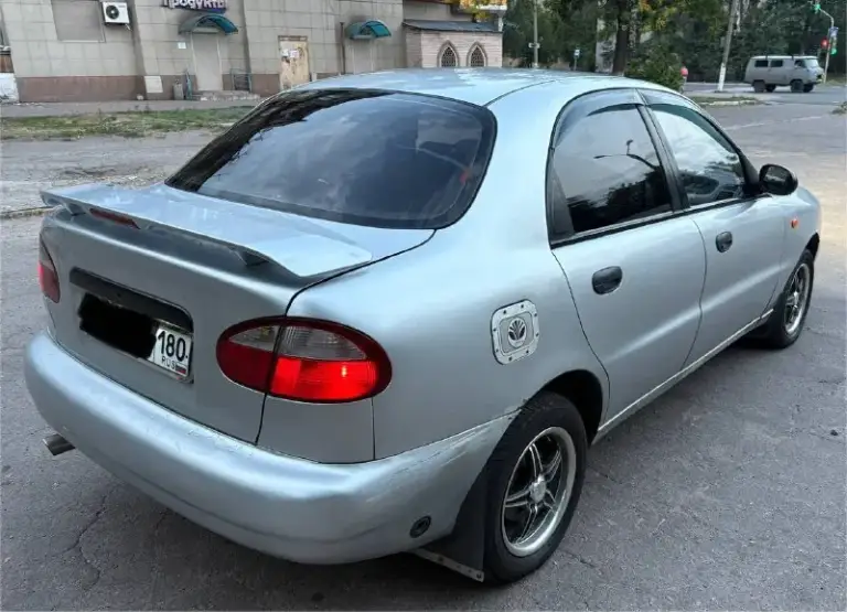 Продам daewoo sens! Машина местная! Я 2 владелец! Авто в родном окрасе! Есть 2 косметических окраса! Все стёкла родные, включая лобовое! Стоит газ! Зарегистрирован! По технике всё отлично! В прошлом году делался капитальный ремонт двигателя! Месяц назад полностью заменили ходовую часть! Авто едет мягко, без посторонних звуков! Коробка без нареканий! Новое сцепление! Электрика вся исправна! Опрятный и ухоженный салон! Машина обезшумлена! Установлена хорошая оптика! Комплект зимнее резины на штампах в подарок! Авто полностью обслужено! Город енакиево! Цена 245! Хороший торг у капота! +7 (949) 406-72-85
📞 Звоните: +7(949)4067285 - фотография - 3