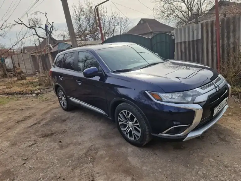 Mitsubishi outlander 3, 2017г, 111 т. М.
-Двигатель 2.4 литра (167л/с)
-Круиз контроль
-Двухзонный климат
-Коробка автомат
-Электропривод багажника
-Андроид
-Камера заднего вида
Пригнана из грузии летом 2022 года. 7 мест. Стоит уже на учете в рф, 180 регион. В машине все работает, нареканий по двигателю и коробке нет. Масло в двигателе меняется каждые 7-8 тыс. Км, в коробке не больше 35 тыс. Км. В пользовании каждый день, в гараже не отстаивается. Установлена хорошая андроид магнитола, электробагажник открывается с кнопки, с брелка и ногой, если руки заняты. Гаражное хранение. Едет бодро и уверенно. Багажник очень большой. Есть незначительные коцки по кузову. Если нужно сделаю видео отчёт, либо по видеозвонку можно посмотреть. Хороший и надёжный семейный автомобиль, недорогой в обслуживании.
Ja4ad2a39hz028264 - vin
Цена: 1 850 000 руб торг
Осмотр в енакиево
+79493461799 Олег
📞 Звоните: +7(949)3461799 - фотография - 2