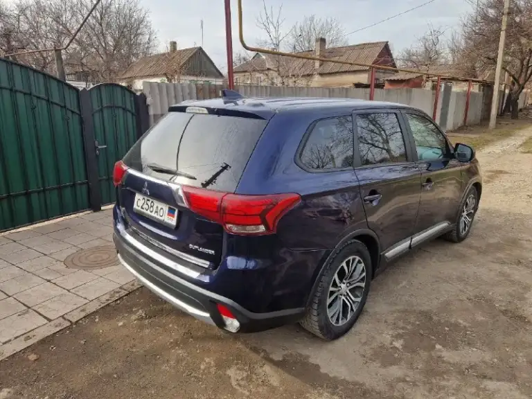 Mitsubishi outlander 3, 2017г, 111 т. М.
-Двигатель 2.4 литра (167л/с)
-Круиз контроль
-Двухзонный климат
-Коробка автомат
-Электропривод багажника
-Андроид
-Камера заднего вида
Пригнана из грузии летом 2022 года. 7 мест. Стоит уже на учете в рф, 180 регион. В машине все работает, нареканий по двигателю и коробке нет. Масло в двигателе меняется каждые 7-8 тыс. Км, в коробке не больше 35 тыс. Км. В пользовании каждый день, в гараже не отстаивается. Установлена хорошая андроид магнитола, электробагажник открывается с кнопки, с брелка и ногой, если руки заняты. Гаражное хранение. Едет бодро и уверенно. Багажник очень большой. Есть незначительные коцки по кузову. Если нужно сделаю видео отчёт, либо по видеозвонку можно посмотреть. Хороший и надёжный семейный автомобиль, недорогой в обслуживании.
Ja4ad2a39hz028264 - vin
Цена: 1 850 000 руб торг
Осмотр в енакиево
+79493461799 Олег
📞 Звоните: +7(949)3461799 - фотография - 3