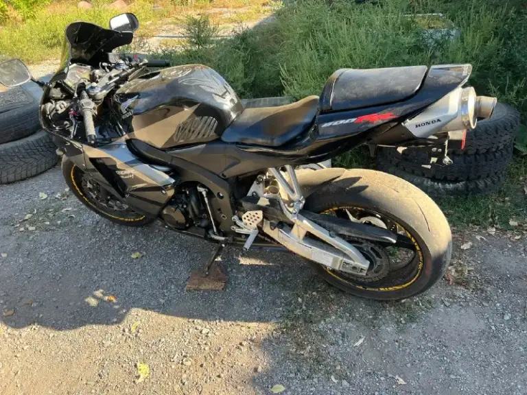 Honda 600 кубов 2006 год в отличном состоянии обслуженный с документами полный порядок 700000 тыс +79493188813
📞 Звоните: +7(949)3188813 - фотография - 3