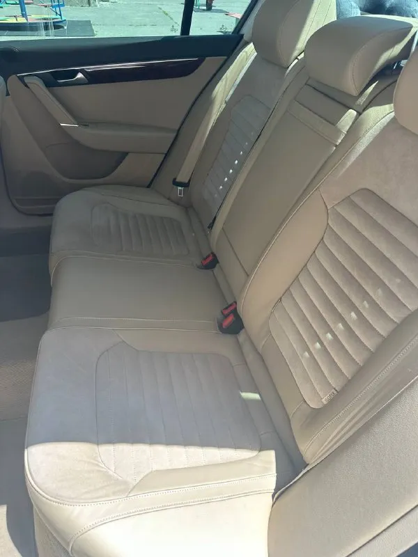 Продаю свой автомобиль volkswagen passat b7 1.8 tsi 🚗, не перекуп! Приобретал с первых рук. 3тий владелец
Состояние автомобиля достойное. Все, что было необходимо, заменено.
Автомобиль в заводском окрасе и оригинальным пробегом 77.500км без дтп,
Автомобиль полностью готов к эксплуатации. Дополнительно установлены:
- Головное устройство rcd 880pro с беспроводным apple car play/android avto;
- Контурная подсветка салона.
В комплекте с автомобилем идет:
- Комплект т/о масло и фильтра
- Летниt шины новые pirelli;
- Комплект зимних шин bridgestone в оригинальных чехлах;
- 2 Комплекта ковриков (зима, лето) оригинал.
1,550,000
Остальные вопросы по телефону.
Торг у капота
Связь : https://vk. Com/stecenko11pavel
+79198792957
📞 Звоните: +7(919)8792957 - фотография - 10