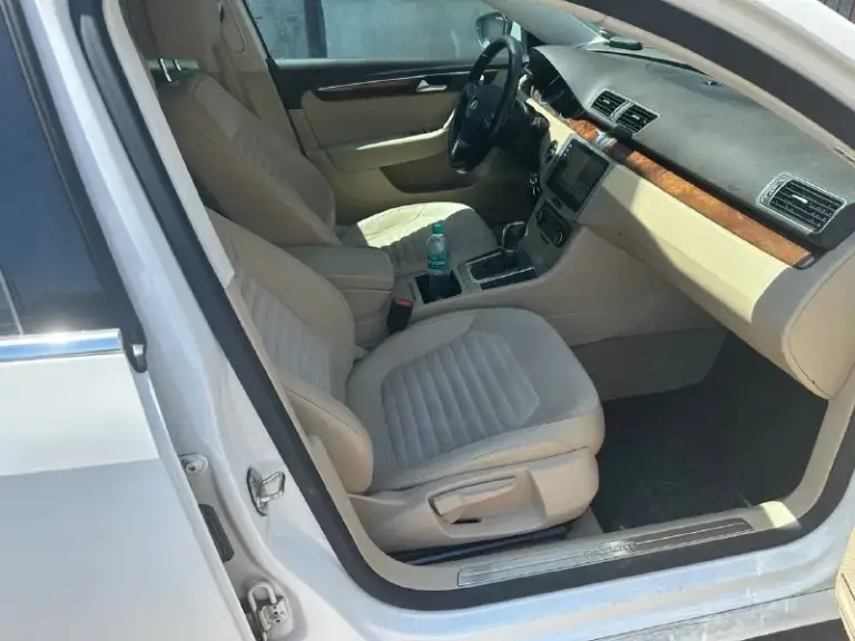 Продаю свой автомобиль volkswagen passat b7 1.8 tsi 🚗, не перекуп! Приобретал с первых рук. 3тий владелец
Состояние автомобиля достойное. Все, что было необходимо, заменено.
Автомобиль в заводском окрасе и оригинальным пробегом 77.500км без дтп,
Автомобиль полностью готов к эксплуатации. Дополнительно установлены:
- Головное устройство rcd 880pro с беспроводным apple car play/android avto;
- Контурная подсветка салона.
В комплекте с автомобилем идет:
- Комплект т/о масло и фильтра
- Летниt шины новые pirelli;
- Комплект зимних шин bridgestone в оригинальных чехлах;
- 2 Комплекта ковриков (зима, лето) оригинал.
1,550,000
Остальные вопросы по телефону.
Торг у капота
Связь : https://vk. Com/stecenko11pavel
+79198792957
📞 Звоните: +7(919)8792957 - фотография - 7