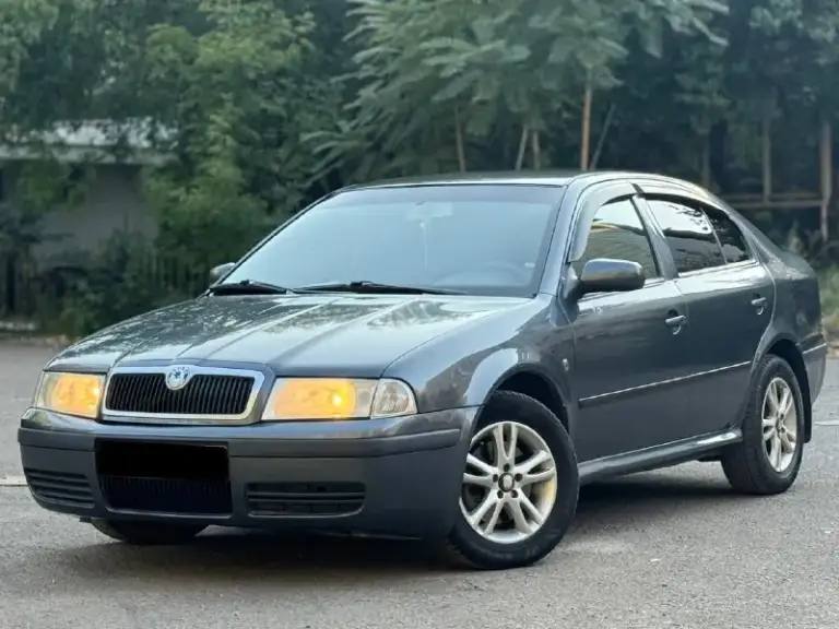 Продам skoda octavia 1.8 надежный автомобиль 2009г. Выпуска в отличном состоянии! 2 владельца, без дтп!
Идеальное состояние кузова, ржавчины нет совсем, пороги целые, не гнилые. По технической части нареканий нет, мотор работает плавно и ровно, коробка тоже работает мягко.
Подвеска в хорошем состоянии, не стучит, не гремит. Хорошая комплектация. Климат-контроль, подогрев сидений, 2 подушки безопасности, abs esp круиз-контроль, 2эл. Стеклоподёмника, электрорегулеровка зеркал, диски r15 на летней резине сервисные книжки, хорошая музыка. Остальные вопросы по телефону +79495162746 цена 650тыс₽ торг у капота хорошему покупателю.
📞 Звоните: +7(949)5162746 - фотография - 1