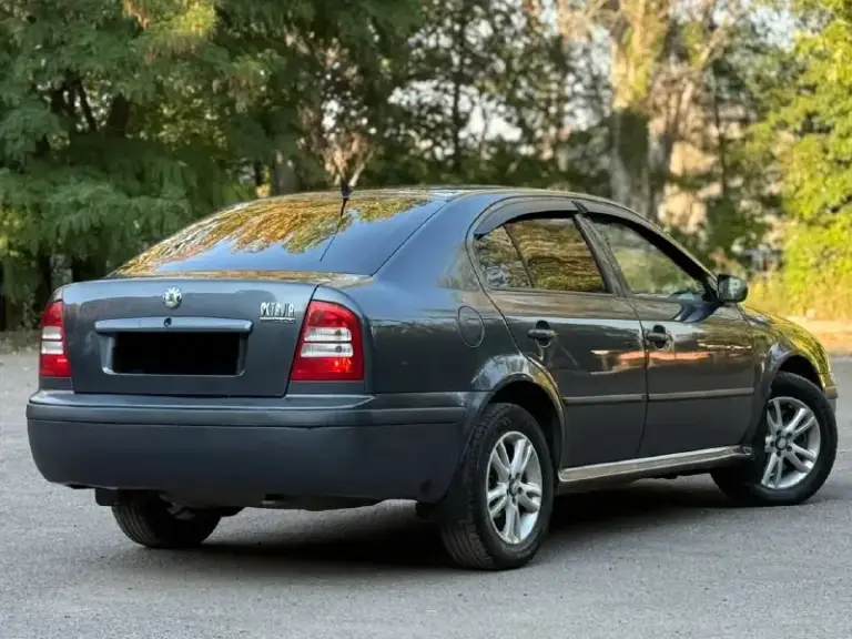 Продам skoda octavia 1.8 надежный автомобиль 2009г. Выпуска в отличном состоянии! 2 владельца, без дтп!
Идеальное состояние кузова, ржавчины нет совсем, пороги целые, не гнилые. По технической части нареканий нет, мотор работает плавно и ровно, коробка тоже работает мягко.
Подвеска в хорошем состоянии, не стучит, не гремит. Хорошая комплектация. Климат-контроль, подогрев сидений, 2 подушки безопасности, abs esp круиз-контроль, 2эл. Стеклоподёмника, электрорегулеровка зеркал, диски r15 на летней резине сервисные книжки, хорошая музыка. Остальные вопросы по телефону +79495162746 цена 650тыс₽ торг у капота хорошему покупателю.
📞 Звоните: +7(949)5162746 - фотография - 4
