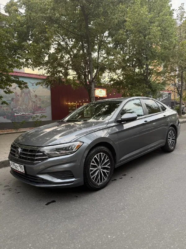 Volkswagen jetta 7 рестайлинг
Год выпуска: 2021 (9 месяц)
Пробег: 96000км
Объем двигателя: 1,5 - 158лс
Восьмиступенчатый aisin
Безопасность целая.
Боковые подушки безопасности, датчик давления в шинах, система помощи при старте в гору (hsa) и система контроля слепых зон;
Антипробуксовочная система (asr);
Оконные подушки безопасности (шторки);
Подушка безопасности пассажира;
Антиблокировочная система (abs);
Подушка безопасности водителя;
Система стабилизации (esp);
Система помощи при торможении (bas; ebd);
Регулировка руля по вылету;
Круиз-контроль;
Электро-усилитель руля;
Бортовой компьютер;
Электропривод зеркал;
Регулировка руля по высоте;
Кондиционер;
Электростеклоподъёмники передние и задние;
Многофункциональное рулевое колесо;
Передний и задний парктроник;
Складывающееся заднее сиденье;
Ткань (материал салона);
Мультимедиа usb и система с жк-экраном;
Датчик света;
Дневные ходовые огни;
Электрообогрев боковых зеркал;
Защита от угона;
Центральный замок;
В от
📞 Звоните: +7(949)5043729 - фотография - 3