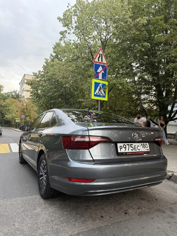 Volkswagen jetta 7 рестайлинг
Год выпуска: 2021 (9 месяц)
Пробег: 96000км
Объем двигателя: 1,5 - 158лс
Восьмиступенчатый aisin
Безопасность целая.
Боковые подушки безопасности, датчик давления в шинах, система помощи при старте в гору (hsa) и система контроля слепых зон;
Антипробуксовочная система (asr);
Оконные подушки безопасности (шторки);
Подушка безопасности пассажира;
Антиблокировочная система (abs);
Подушка безопасности водителя;
Система стабилизации (esp);
Система помощи при торможении (bas; ebd);
Регулировка руля по вылету;
Круиз-контроль;
Электро-усилитель руля;
Бортовой компьютер;
Электропривод зеркал;
Регулировка руля по высоте;
Кондиционер;
Электростеклоподъёмники передние и задние;
Многофункциональное рулевое колесо;
Передний и задний парктроник;
Складывающееся заднее сиденье;
Ткань (материал салона);
Мультимедиа usb и система с жк-экраном;
Датчик света;
Дневные ходовые огни;
Электрообогрев боковых зеркал;
Защита от угона;
Центральный замок;
В от
📞 Звоните: +7(949)5043729 - фотография - 5