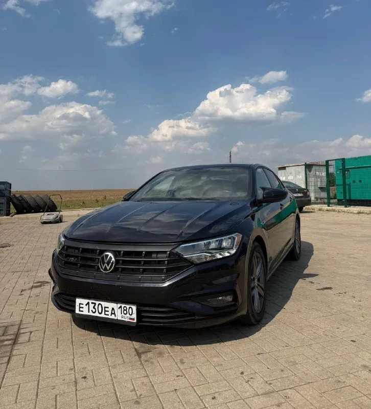 Volkswagen jetta vii
2020/10Г. В, 68.000.км
Автомобиль в хорошем состоянии, как внешне так и технически, двери в броне пленке! Произведена замена масла, антифриза на пробеге 67000км. Комплектация r-line, кожаные перфорированные сидения с боковой поддержкой, панорамный люк, carplay/androidauto, выходы type c, камера заднего вида, слепые зоны, бесключевой доступ, сделали русификацию, контурная подсветка салона, а также была произведена шумоизоляция дверей. Два комплекта резины, летняя новая!
Готов к любым проверкам на сто.
Я первый хозяин в рф, полное переоформление!
Машина в макеевке - цена 1 850 000₽
+79494891424
📞 Звоните: +7(949)4891424 - фотография - 1