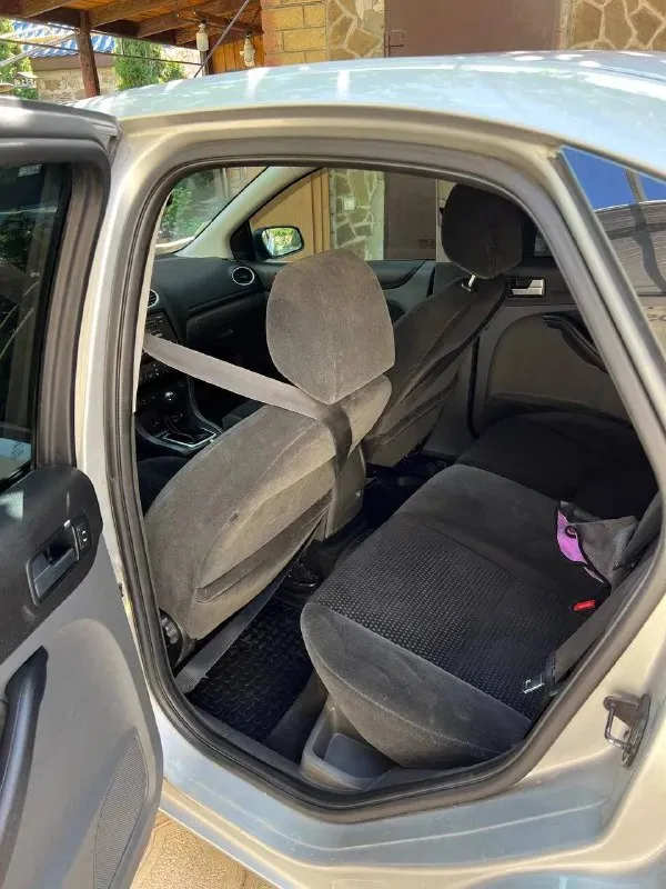 Продам ford focus 2 ghia год: 2007 родной пробег: 208тыс двигатель 1.6 бензин 115лс работает отлично, едет классно, не дымит не троит, по трассе ехать приятно! По ходовой нареканий нету, едет сбито, дорогу держит отлично, по кузову в очень достойном состоянии без гнили и коррозии, днище и пороги все целое, вин читаеться как с завода, по кузову без дтп все силовые части родные, 6 подушек безопасности, лобовое родное с подогревом! По электрике абсолютно все работает нет никаких ошибок! Самая полная комплектация ghia: с двух зонным климатом, подогревами сидений, зеркал, лобового, круиз-контроль, подрулевое управление музыкой, авто свет, туманки, эл. Зеркала, esp(курсовая устойчивость на дороге) 4 стеклоподьемника, омыватели фар, бортовик, центральный замок, дисковые торомза вкруг! Кондиционер отлично холодит❄️на данный момент авто вложений не требует. Документы кристально чистые 2 владельца за всю историю с оригинальным птс и зеленой автотекой! Торг есть цена: 580000 📍мариу
📞 Звоните: +7(949)6463727 - фотография - 10