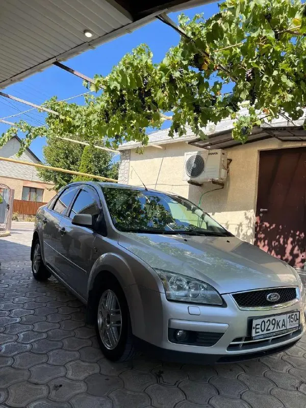 Продам ford focus 2 ghia год: 2007 родной пробег: 208тыс двигатель 1.6 бензин 115лс работает отлично, едет классно, не дымит не троит, по трассе ехать приятно! По ходовой нареканий нету, едет сбито, дорогу держит отлично, по кузову в очень достойном состоянии без гнили и коррозии, днище и пороги все целое, вин читаеться как с завода, по кузову без дтп все силовые части родные, 6 подушек безопасности, лобовое родное с подогревом! По электрике абсолютно все работает нет никаких ошибок! Самая полная комплектация ghia: с двух зонным климатом, подогревами сидений, зеркал, лобового, круиз-контроль, подрулевое управление музыкой, авто свет, туманки, эл. Зеркала, esp(курсовая устойчивость на дороге) 4 стеклоподьемника, омыватели фар, бортовик, центральный замок, дисковые торомза вкруг! Кондиционер отлично холодит❄️на данный момент авто вложений не требует. Документы кристально чистые 2 владельца за всю историю с оригинальным птс и зеленой автотекой! Торг есть цена: 580000 📍мариу
📞 Звоните: +7(949)6463727 - фотография - 2