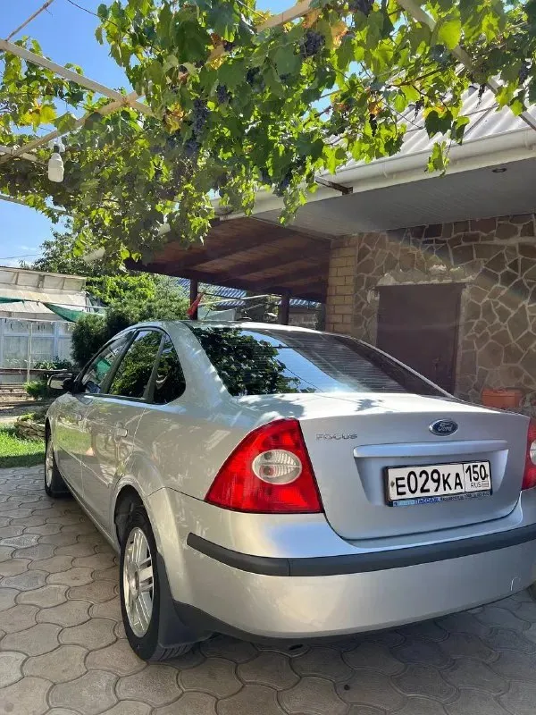 Продам ford focus 2 ghia год: 2007 родной пробег: 208тыс двигатель 1.6 бензин 115лс работает отлично, едет классно, не дымит не троит, по трассе ехать приятно! По ходовой нареканий нету, едет сбито, дорогу держит отлично, по кузову в очень достойном состоянии без гнили и коррозии, днище и пороги все целое, вин читаеться как с завода, по кузову без дтп все силовые части родные, 6 подушек безопасности, лобовое родное с подогревом! По электрике абсолютно все работает нет никаких ошибок! Самая полная комплектация ghia: с двух зонным климатом, подогревами сидений, зеркал, лобового, круиз-контроль, подрулевое управление музыкой, авто свет, туманки, эл. Зеркала, esp(курсовая устойчивость на дороге) 4 стеклоподьемника, омыватели фар, бортовик, центральный замок, дисковые торомза вкруг! Кондиционер отлично холодит❄️на данный момент авто вложений не требует. Документы кристально чистые 2 владельца за всю историю с оригинальным птс и зеленой автотекой! Торг есть цена: 580000 📍мариу
📞 Звоните: +7(949)6463727 - фотография - 4