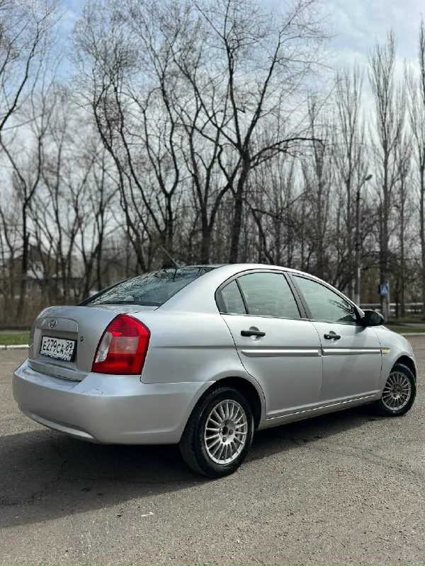 Всем доброго дня!!! Продам hyundai акцент 1.4 на механике. Год выпуска 2006. Пробег 207000км комплектация. Электро усилитель руля,4 стеклоподъемника, кондёр-работает отлично 👍❄️ подушка безопасности. На бензине, газа не видела. Мотор, коробка работают идеально! Расход очень радует!!!светлый приятный салон. Довольно просторный багажник. По кузову рыжиков нет. Дно, пороги без нареканий. Коцка на заднем бампере и небольшая вмятина на крышке багажника. Хороший акб bosh. Всё технически исправно. Залито хорошее масло. По документам полный порядок👍 отличный, надёжный, не прихотливый автомобиль на каждый день!!! Цена 350 тыс. Город донецк, кировский р-н, абакумова. Всем хороших продаж и покупок!!! Тел +79494851572
📞 Звоните: +7(949)4851572 - фотография - 3