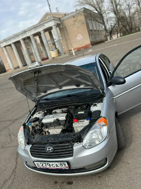 Всем доброго дня!!! Продам hyundai акцент 1.4 на механике. Год выпуска 2006. Пробег 207000км комплектация. Электро усилитель руля,4 стеклоподъемника, кондёр-работает отлично 👍❄️ подушка безопасности. На бензине, газа не видела. Мотор, коробка работают идеально! Расход очень радует!!!светлый приятный салон. Довольно просторный багажник. По кузову рыжиков нет. Дно, пороги без нареканий. Коцка на заднем бампере и небольшая вмятина на крышке багажника. Хороший акб bosh. Всё технически исправно. Залито хорошее масло. По документам полный порядок👍 отличный, надёжный, не прихотливый автомобиль на каждый день!!! Цена 350 тыс. Город донецк, кировский р-н, абакумова. Всем хороших продаж и покупок!!! Тел +79494851572
📞 Звоните: +7(949)4851572 - фотография - 5