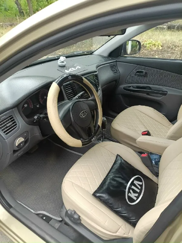 Продам kia рио 2 двигатель:1.4 коробка:автомат год:2013 автомобиль в отличном состоянии, как внешне так и технически, мотор сухой, коробка переключает плавно, без рывков и тд, по ходовой без нареканий. По электрике все работает, кондиционер холодит, два комплекта ключей, два комплекта резины. Цена 650 000 !!! Осмотр горловка номер для связи +79497514232. (+79498155671) павел
📞 Звоните: +7(949)7514232 - фотография - 5