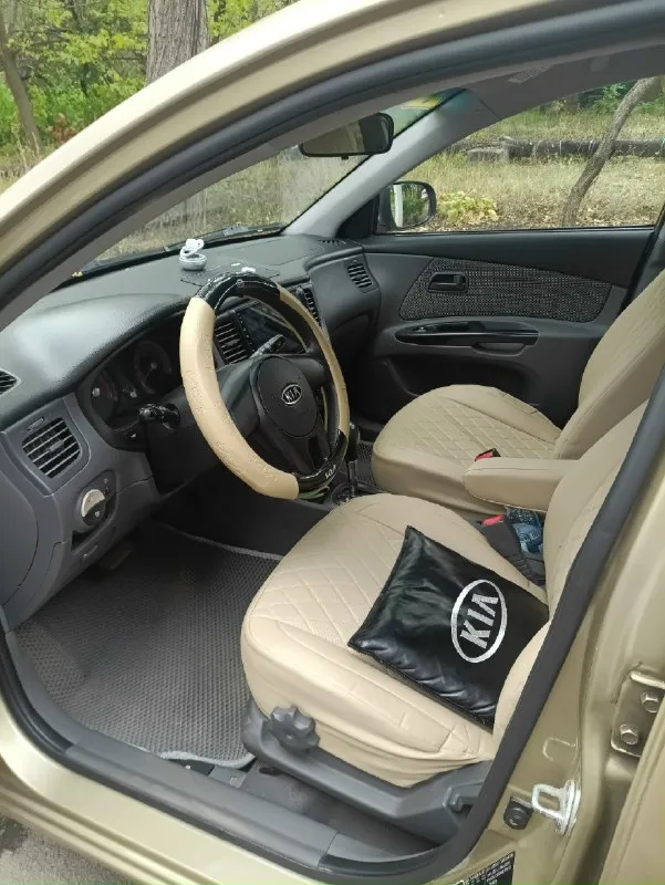 Продам kia рио 2 двигатель:1.4 коробка:автомат год:2013 автомобиль в отличном состоянии, как внешне так и технически, мотор сухой, коробка переключает плавно, без рывков и тд, по ходовой без нареканий. По электрике все работает, кондиционер холодит, два комплекта ключей, два комплекта резины. Цена 650 000 !!! Осмотр горловка номер для связи +79497514232. (+79498155671) павел
📞 Звоните: +7(949)7514232 - фотография - 7